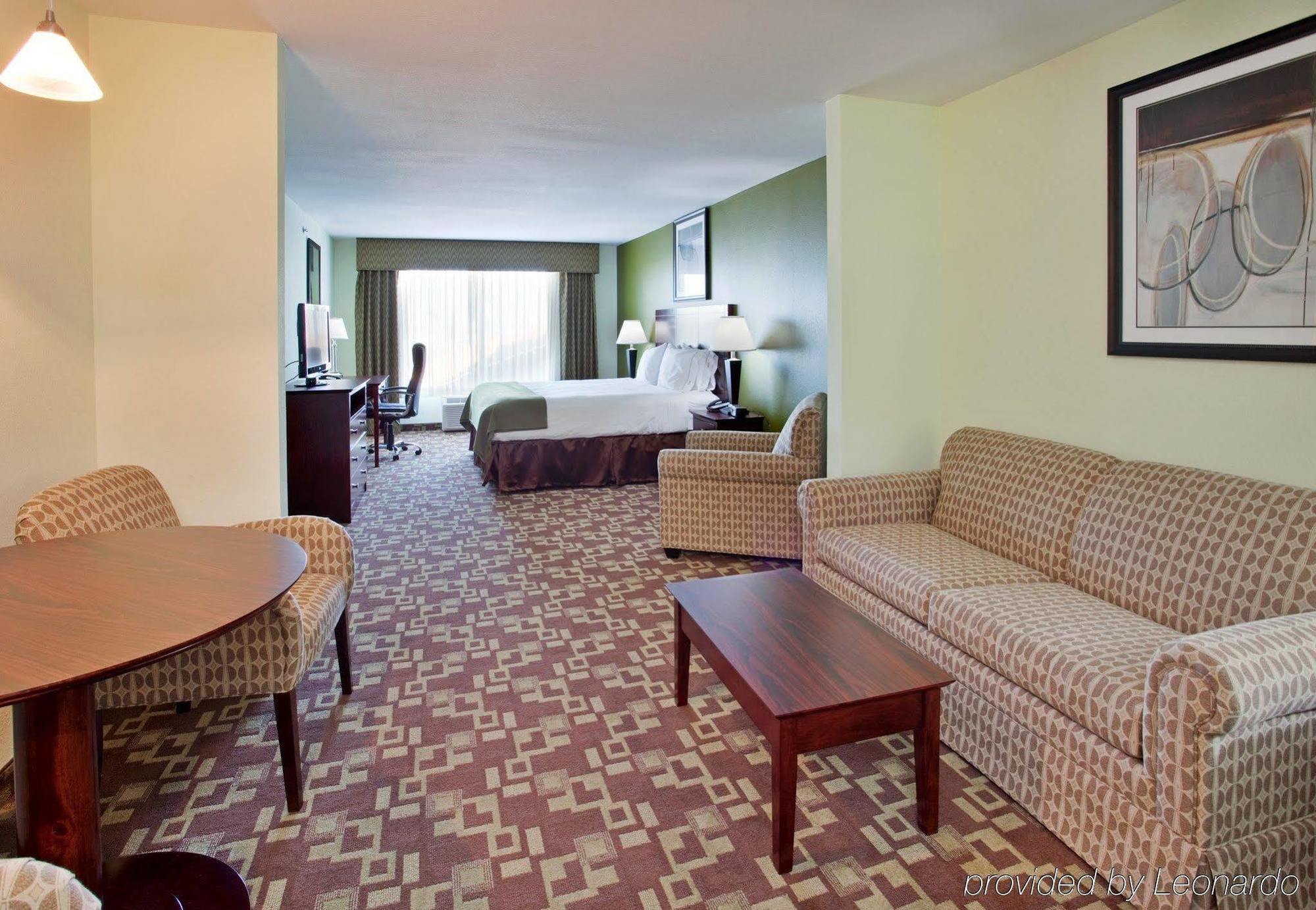 Holiday Inn Express Hotel & Suites St. Charles By Ihg Saint Charles Номер фото